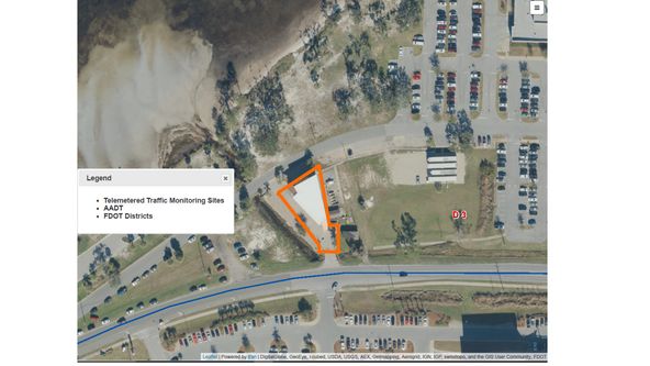 FSU & GCSC Campus Retail/ Office Building -Steps From Seminole Landing : 5102 Collegiate Dr, Panama City, FL 32405